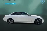 Mercedes-Benz E 300 (Clasa E) din 2023 cu 39.793 km - oferta MER231847 - foto 4