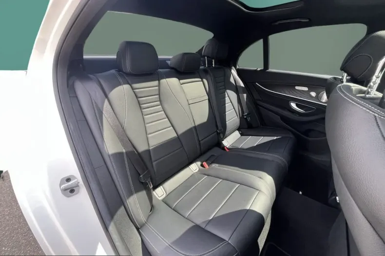 Mercedes-Benz E 300 (Clasa E) din 2023 cu 39.793 km - oferta MER231847 - foto 11