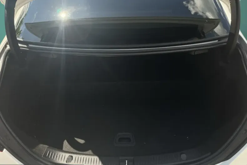 Mercedes-Benz E 300 (Clasa E) din 2023 cu 39.793 km - oferta MER231847 - foto 14