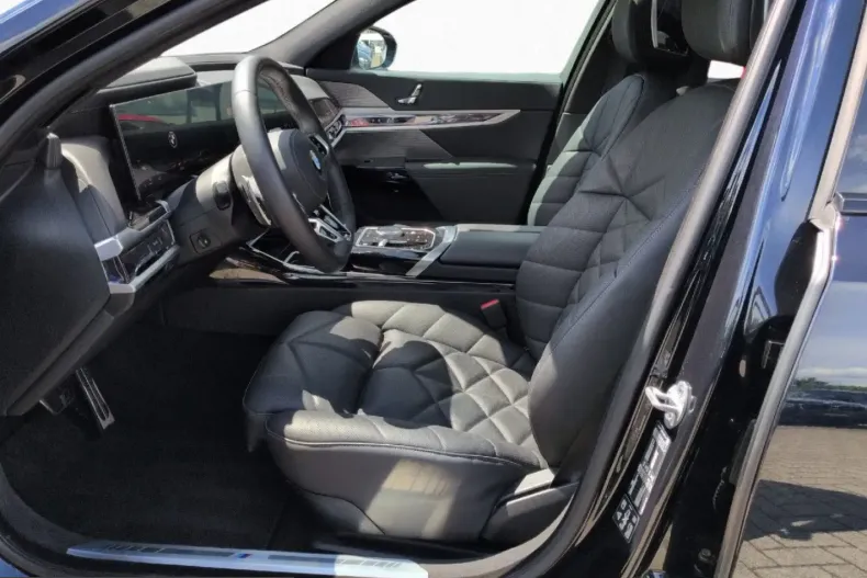 BMW 740 (Seria 7) din 2025 cu 24.577 km - oferta BMW231851 - foto 6