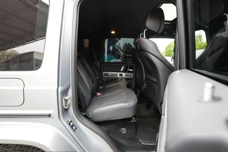 Mercedes-Benz G 400 (Clasa G) din 2023 cu 21.350 km - oferta MER231853 - foto 5