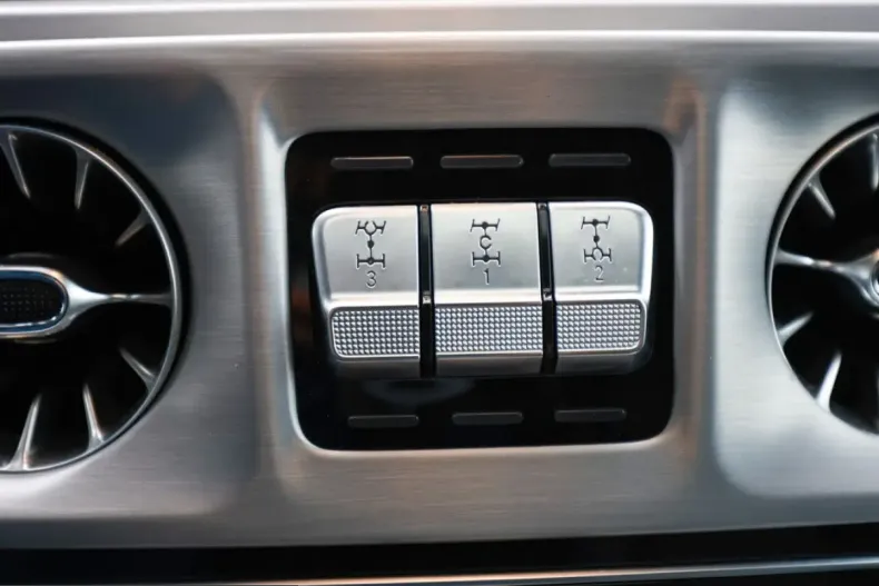 Mercedes-Benz G 400 (Clasa G) din 2023 cu 21.350 km - oferta MER231853 - foto 12