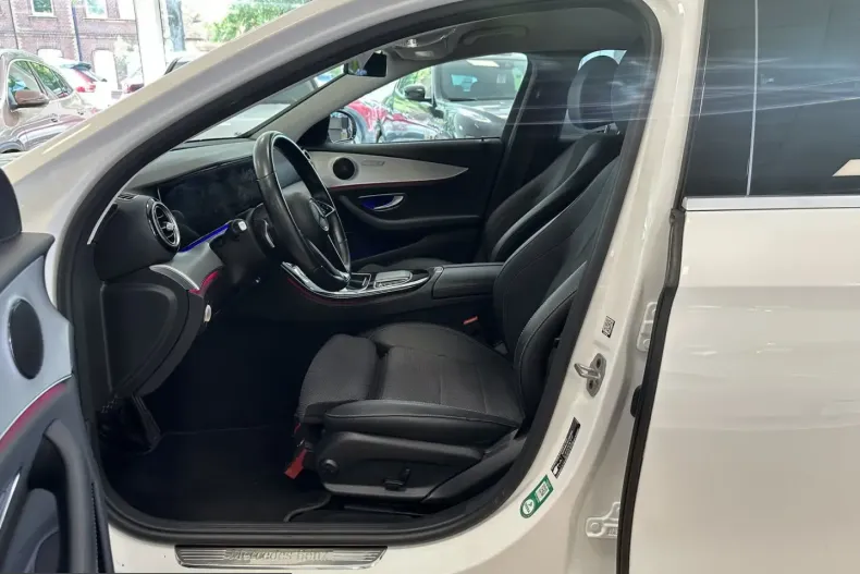 Mercedes-Benz E 300 (Clasa E) din 2022 cu 64.980 km - oferta MER231857 - foto 9