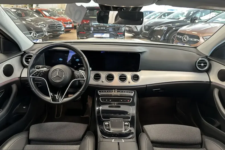 Mercedes-Benz E 300 (Clasa E) din 2022 cu 64.980 km - oferta MER231857 - foto 12