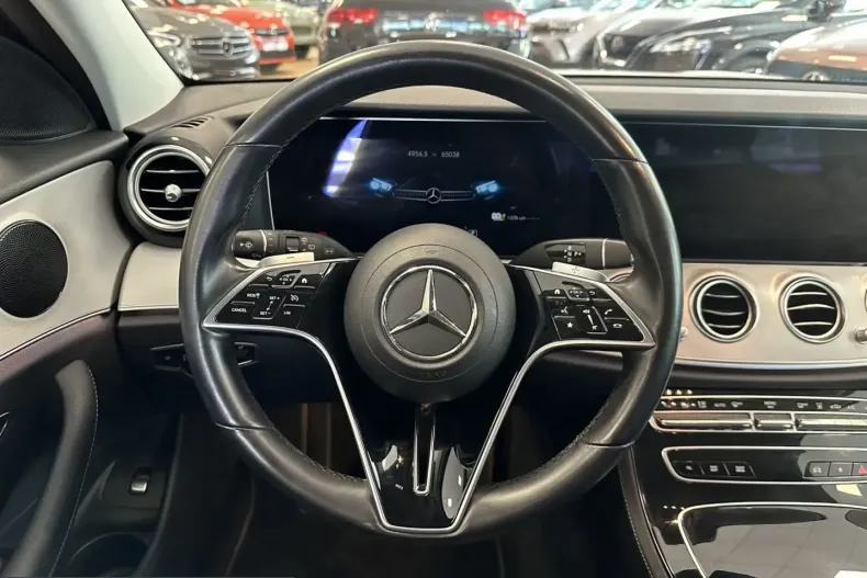 Mercedes-Benz E 300 (Clasa E) din 2022 cu 64.980 km - oferta MER231857 - foto 14