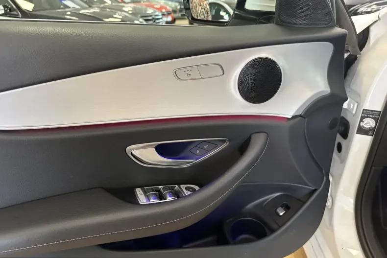 Mercedes-Benz E 300 (Clasa E) din 2022 cu 64.980 km - oferta MER231857 - foto 28