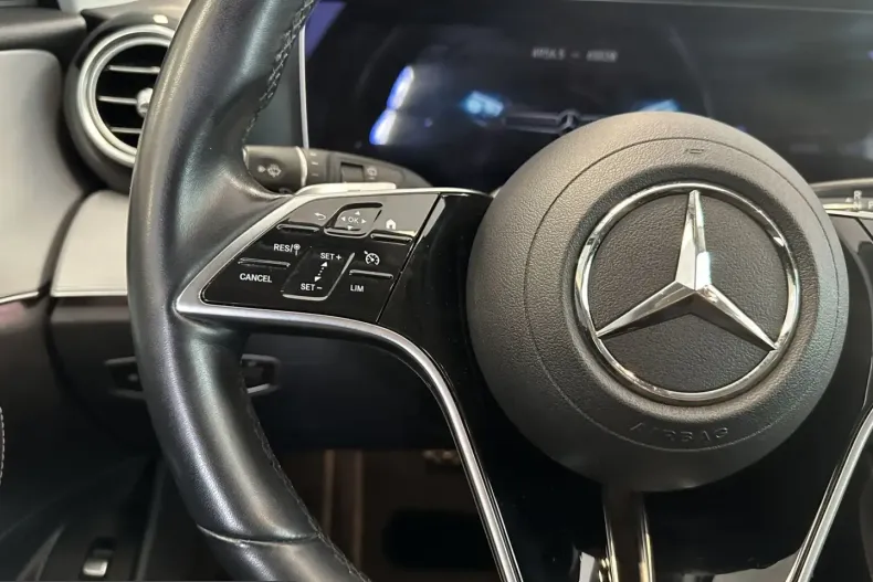 Mercedes-Benz E 300 (Clasa E) din 2022 cu 64.980 km - oferta MER231857 - foto 30