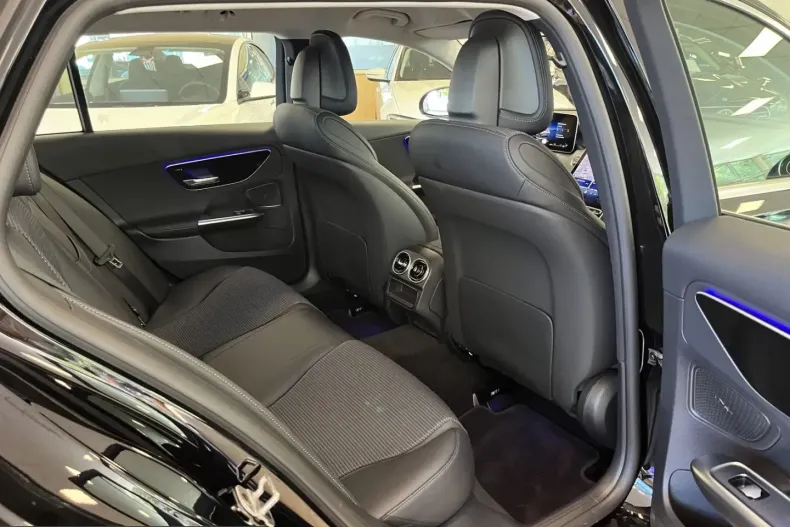 Mercedes-Benz C 200 (Clasa C) din 2025 cu 37.913 km - oferta MER231858 - foto 19