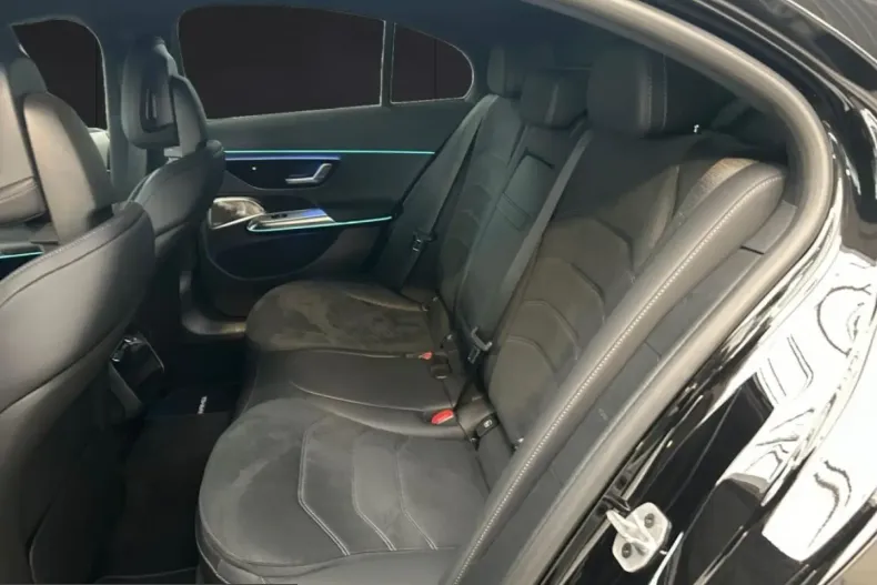 Mercedes-Benz E 450 (Clasa E) din 2024 cu 38.600 km - oferta MER231860 - foto 14