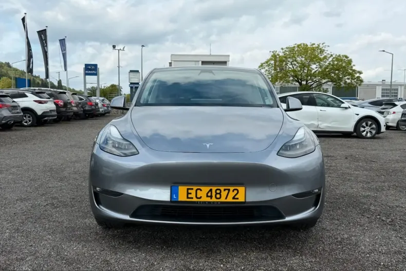 Tesla Model Y din 2024 cu 72.980 km - oferta TES231871 - foto 2