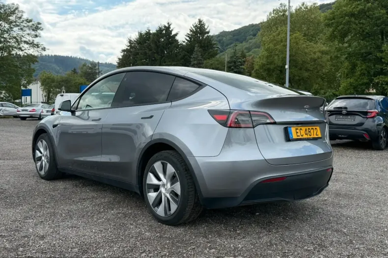 Tesla Model Y din 2024 cu 72.980 km - oferta TES231871 - foto 7