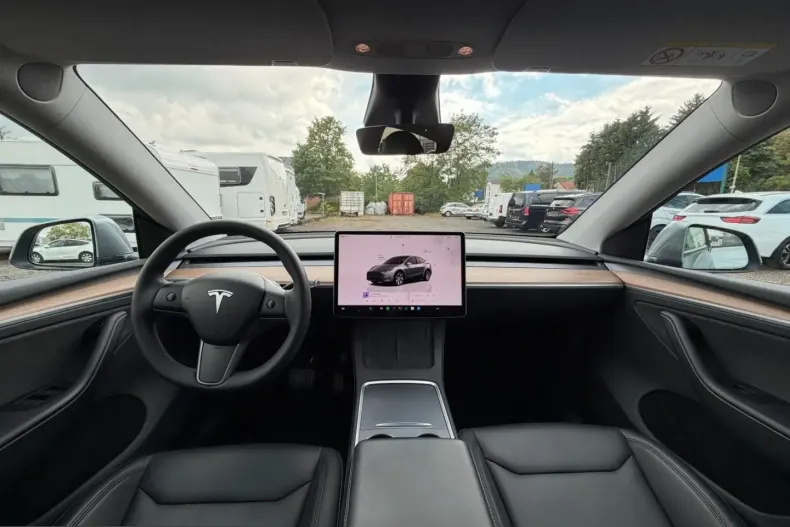 Tesla Model Y din 2024 cu 72.980 km - oferta TES231871 - foto 12