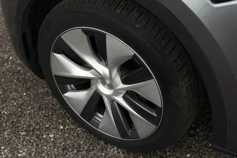 Tesla Model Y din 2024 cu 72.980 km - oferta TES231871 - foto 15