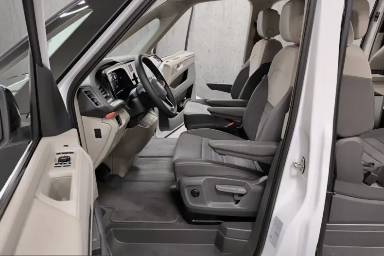 Volkswagen T7 Multivan din 2025 cu 11.600 km - oferta VOL231872 - foto 9