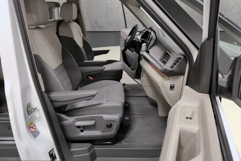 Volkswagen T7 Multivan din 2025 cu 11.600 km - oferta VOL231872 - foto 12