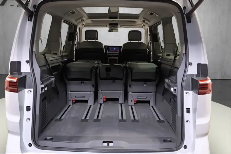 Volkswagen T7 Multivan din 2025 cu 11.600 km - oferta VOL231872 - foto 17