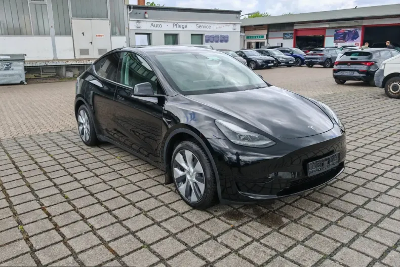 Tesla Model Y din 2023 cu 80.566 km - oferta TES231873 - foto 3