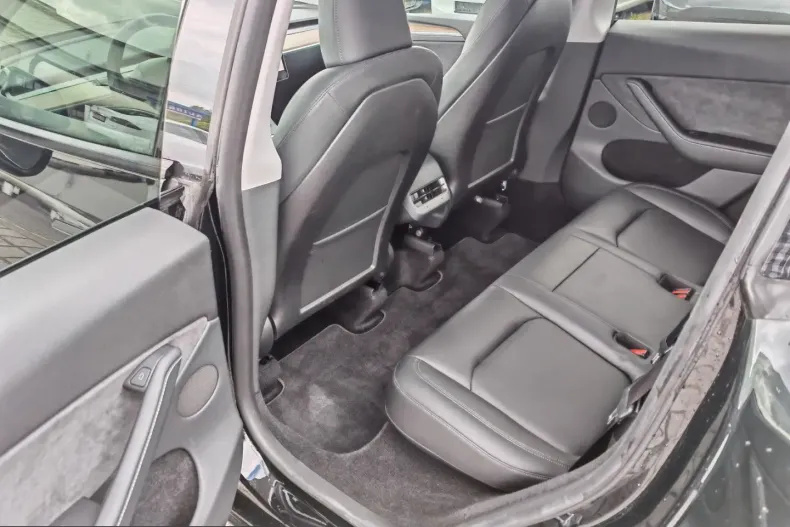 Tesla Model Y din 2023 cu 80.566 km - oferta TES231873 - foto 14