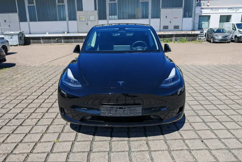 Tesla Model Y din 2023 cu 61.948 km - oferta TES231874 - foto 3