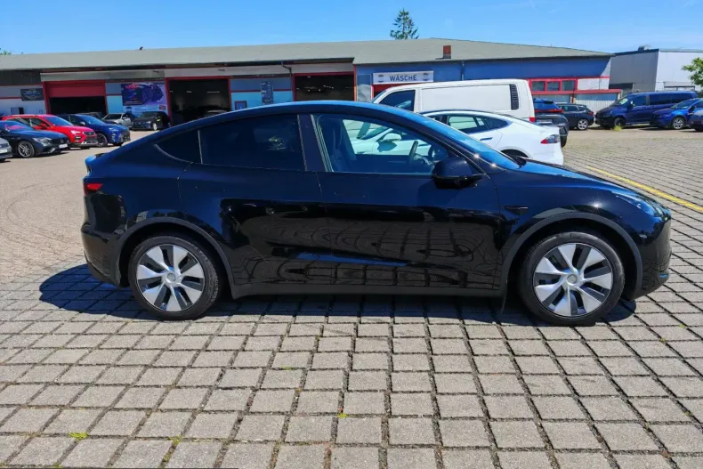 Tesla Model Y din 2023 cu 61.948 km - oferta TES231874 - foto 5