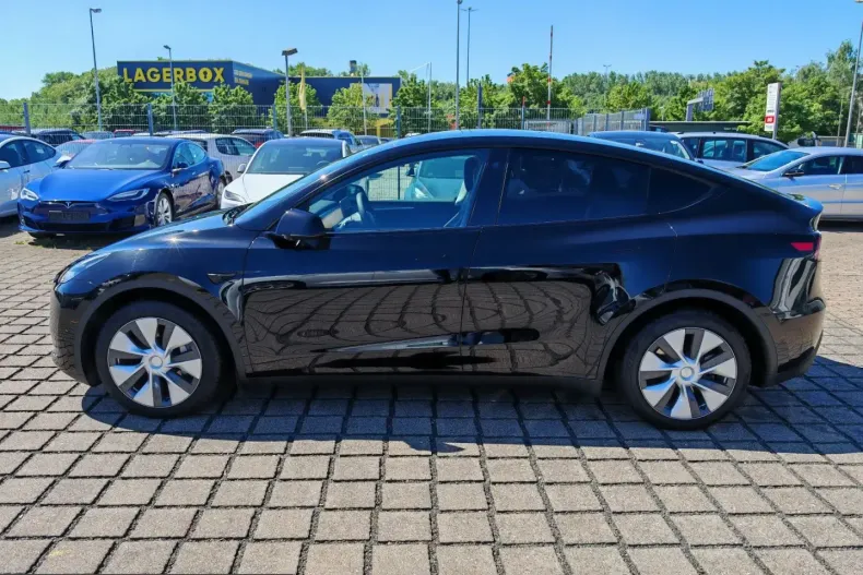 Tesla Model Y din 2023 cu 61.948 km - oferta TES231874 - foto 6
