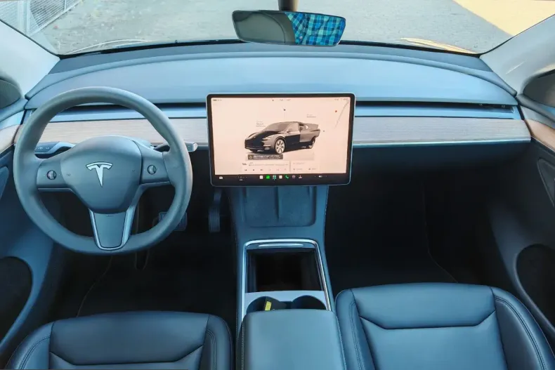 Tesla Model Y din 2023 cu 61.948 km - oferta TES231874 - foto 10