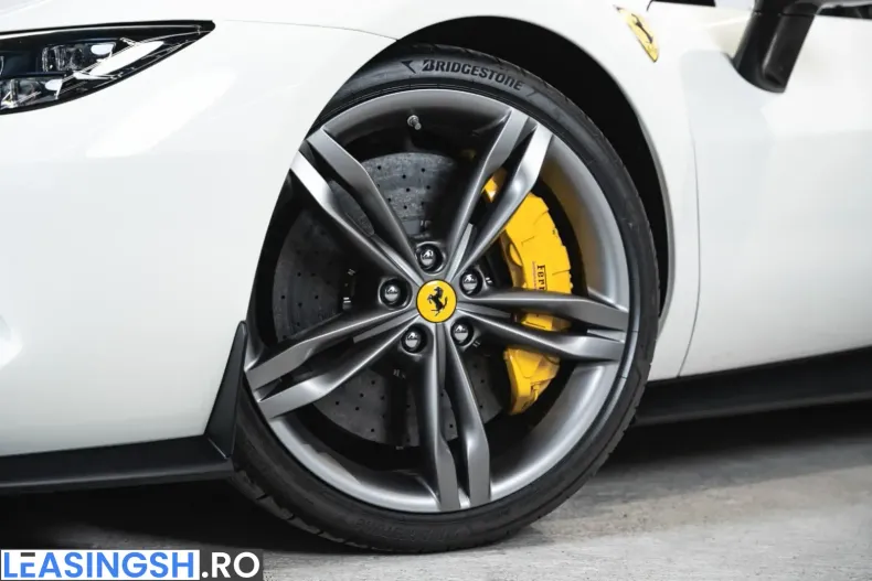 Ferrari 296 GTS din 2025 cu 2.900 km - oferta FER231888 - foto 5