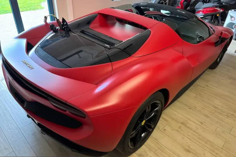 Ferrari 296 GTS din 2024 cu 15.900 km - oferta FER231889 - foto 2