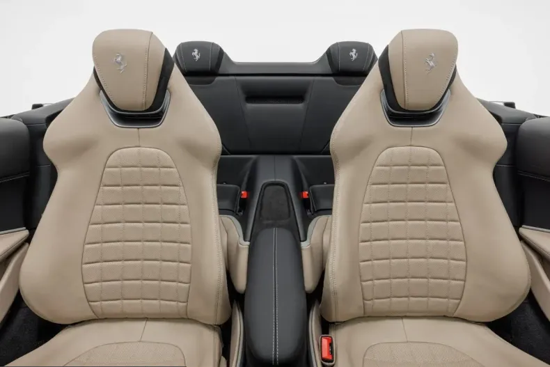 Ferrari Roma din 2025 cu 7.100 km - oferta FER231895 - foto 22