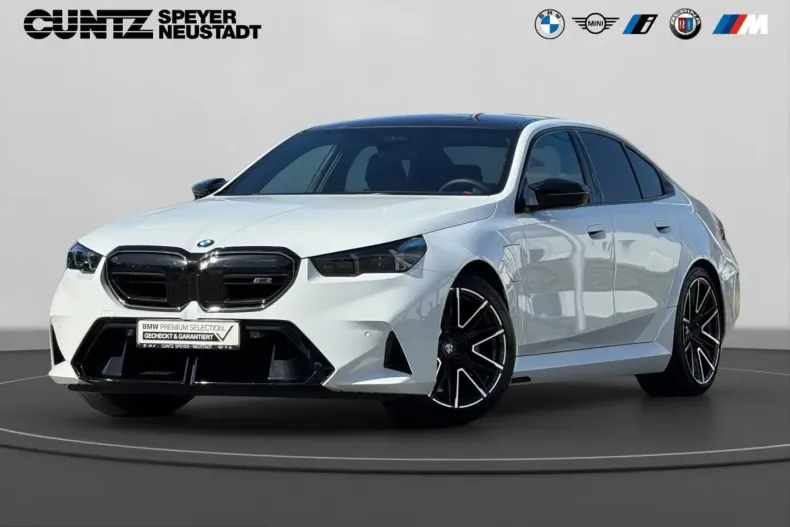 BMW M5 (Seria 5) din 2025 cu 11.892 km - oferta BMW231897 - foto 1