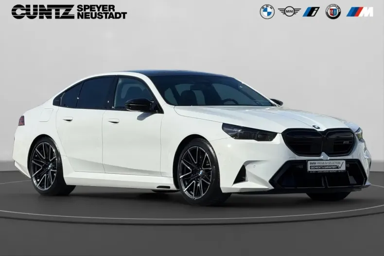 BMW M5 (Seria 5) din 2025 cu 11.892 km - oferta BMW231897 - foto 3