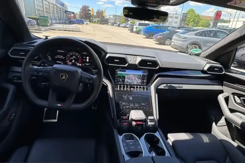 Lamborghini Urus din 2024 cu 18.500 km - oferta LAM231904 - foto 17