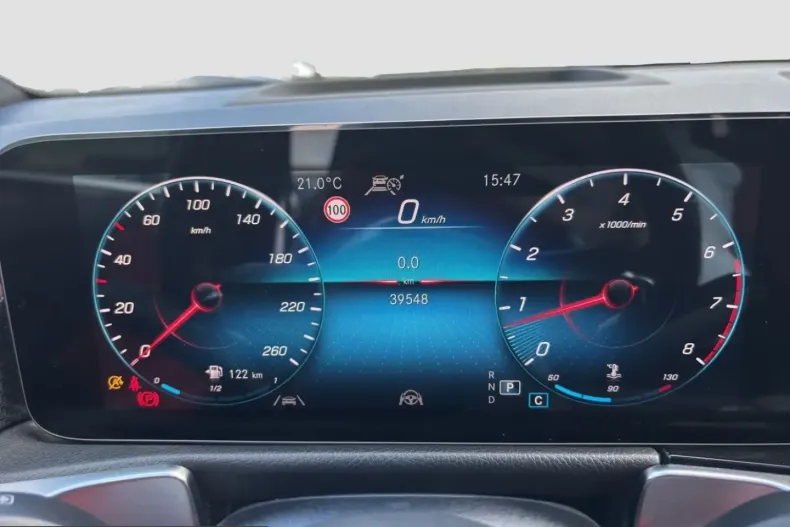 Mercedes-Benz GLB 250 (Clasa GLB) din 2021 cu 39.735 km - oferta MER231909 - foto 12