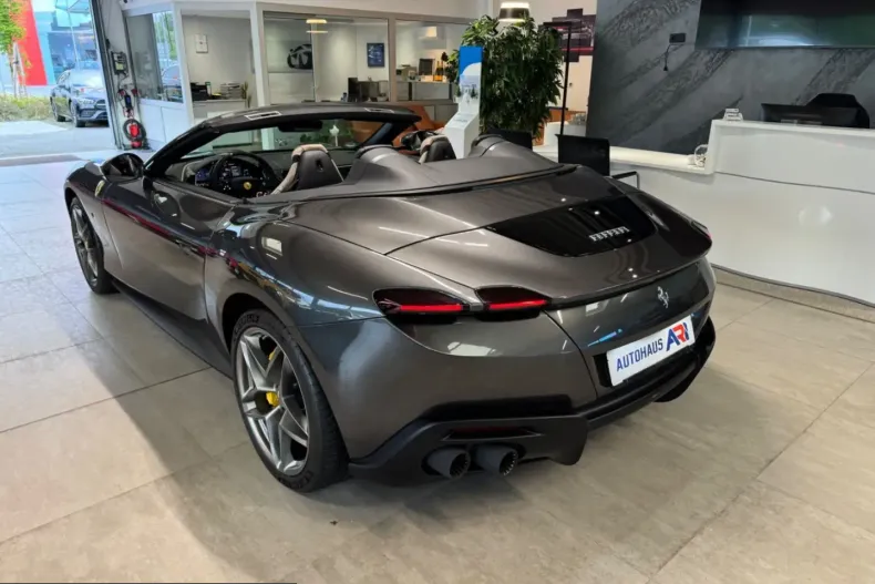 Ferrari Roma din 2025 cu 1.200 km - oferta FER231916 - foto 3