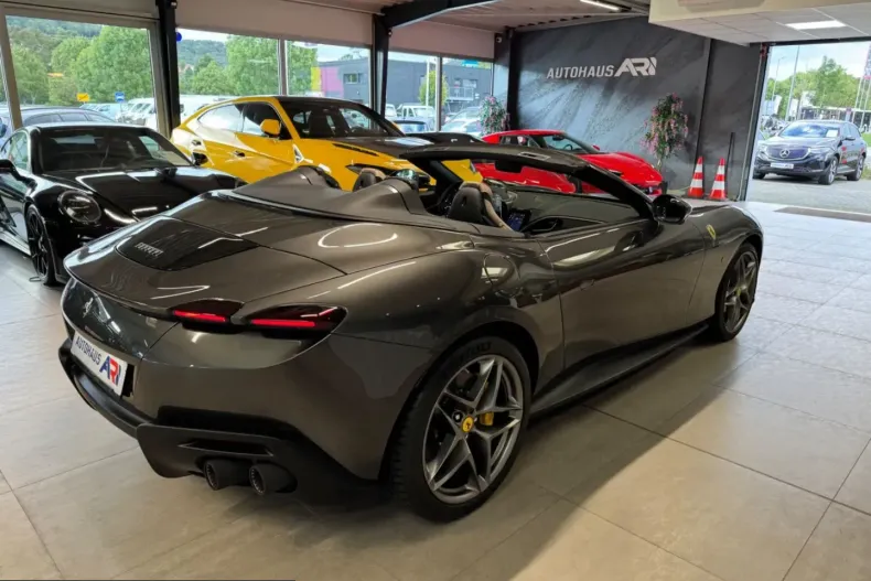 Ferrari Roma din 2025 cu 1.200 km - oferta FER231916 - foto 4