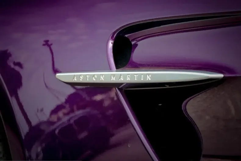 Aston Martin V8 Vantage din 2025 cu 5.000 km - oferta AST231919 - foto 14