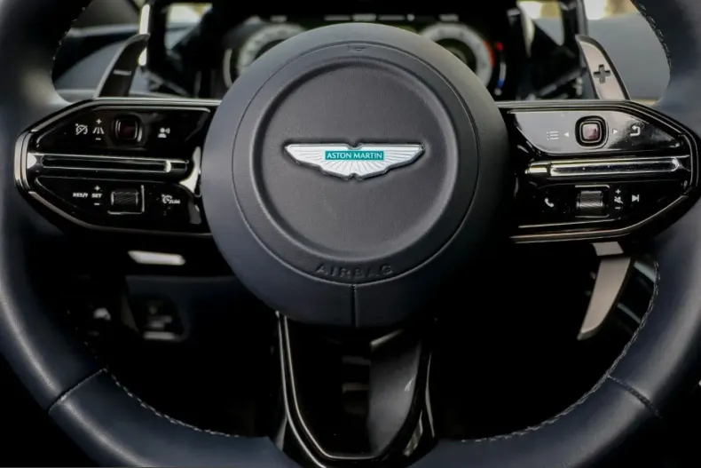 Aston Martin V8 Vantage din 2025 cu 5.000 km - oferta AST231919 - foto 33