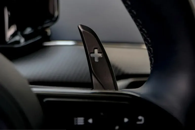Aston Martin V8 Vantage din 2025 cu 5.000 km - oferta AST231919 - foto 34