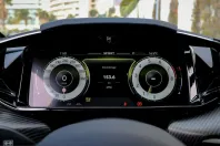 Aston Martin V8 Vantage din 2025 cu 5.000 km - oferta AST231919 - foto 38