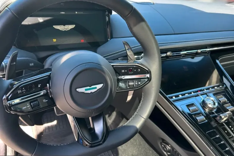 Aston Martin DB12 din 2025 cu 2.500 km - oferta AST231920 - foto 8