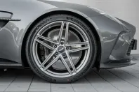 Aston Martin V8 Vantage din 2025 cu 9.500 km - oferta AST231921 - foto 4