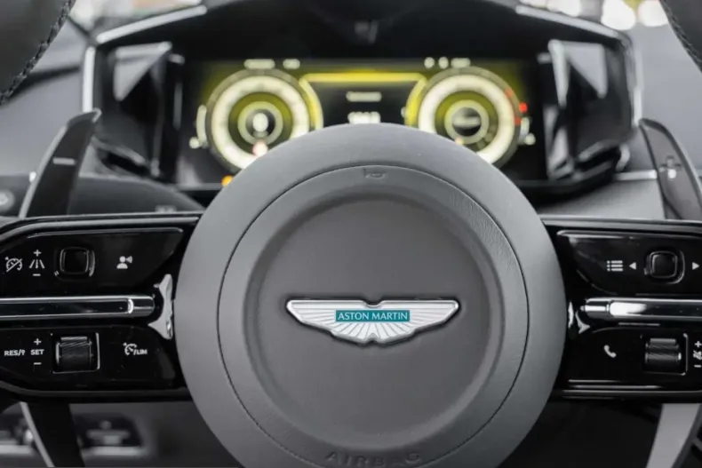 Aston Martin V8 Vantage din 2025 cu 9.500 km - oferta AST231921 - foto 11