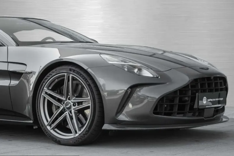 Aston Martin V8 Vantage din 2025 cu 9.500 km - oferta AST231921 - foto 15