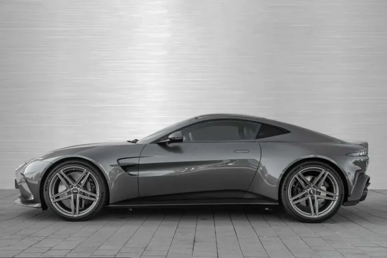 Aston Martin V8 Vantage din 2025 cu 9.500 km - oferta AST231921 - foto 30