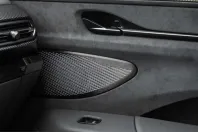 Aston Martin V8 Vantage din 2025 cu 9.500 km - oferta AST231921 - foto 32