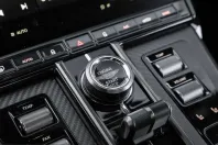 Aston Martin V8 Vantage din 2025 cu 9.500 km - oferta AST231921 - foto 38