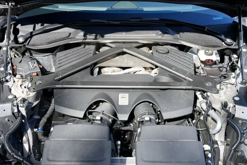 Aston Martin DB12 din 2024 cu 6.550 km - oferta AST231922 - foto 16
