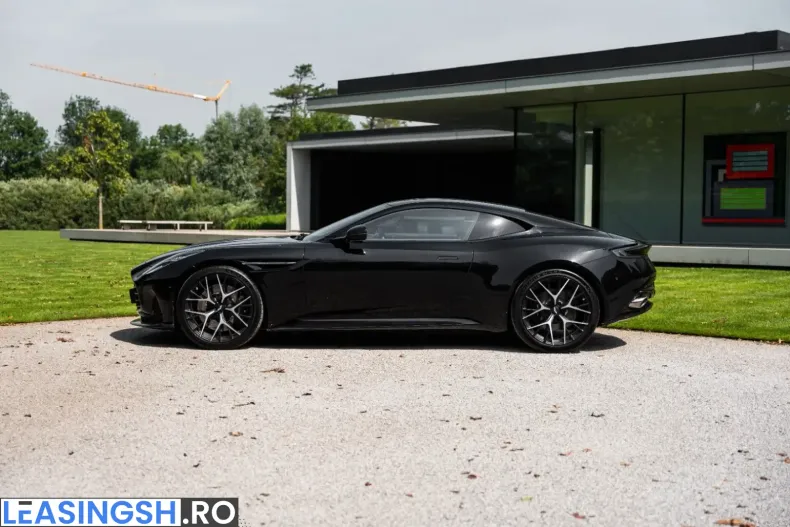 Aston Martin DB12 din 2025 cu 2.900 km - oferta AST231924 - foto 4