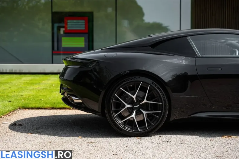 Aston Martin DB12 din 2025 cu 2.900 km - oferta AST231924 - foto 8