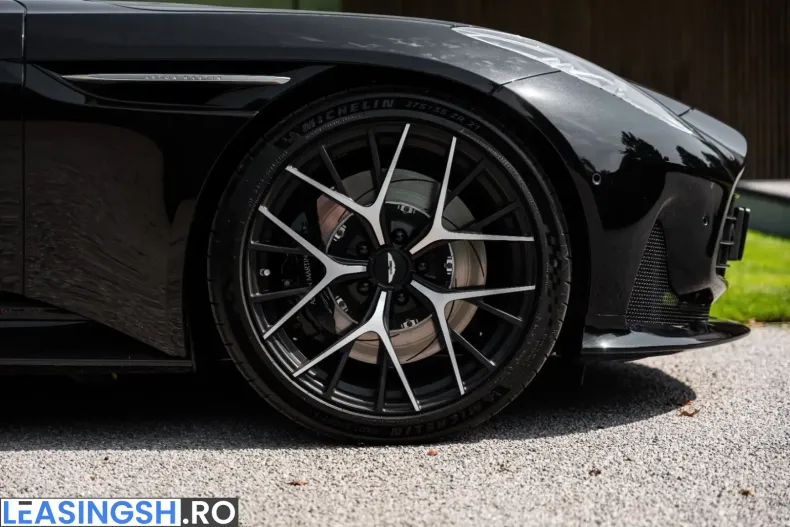 Aston Martin DB12 din 2025 cu 2.900 km - oferta AST231924 - foto 9